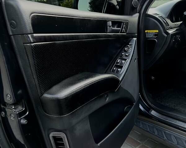 Черный Хендай Веракруз, объемом двигателя 0 л и пробегом 255 тыс. км за 10800 $, фото 8 на Automoto.ua