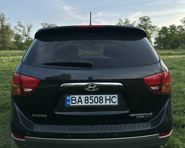 Чорний Хендай Вєракруз, об'ємом двигуна 3.8 л та пробігом 216 тис. км за 12000 $, фото 4 на Automoto.ua