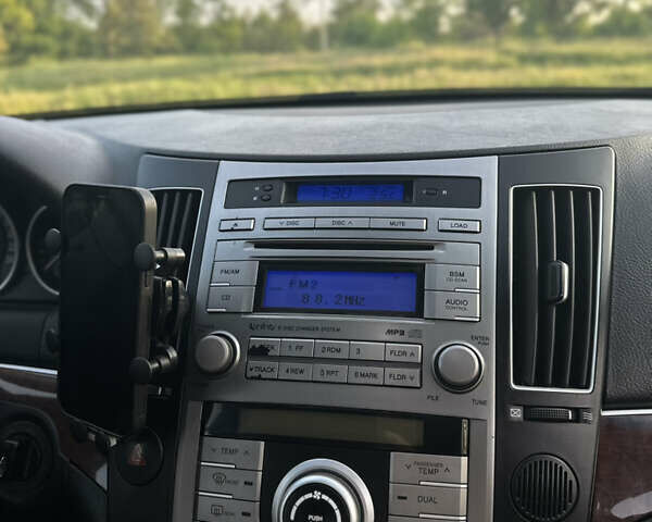 Чорний Хендай Вєракруз, об'ємом двигуна 3.8 л та пробігом 216 тис. км за 12000 $, фото 11 на Automoto.ua