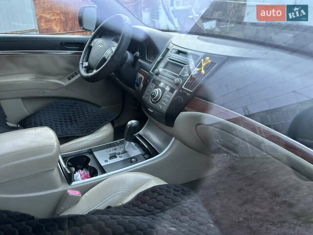 Черный Хендай Веракруз, объемом двигателя 3 л и пробегом 350 тыс. км за 8999 $, фото 3 на Automoto.ua