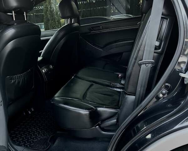 Черный Хендай Веракруз, объемом двигателя 0 л и пробегом 255 тыс. км за 10800 $, фото 10 на Automoto.ua