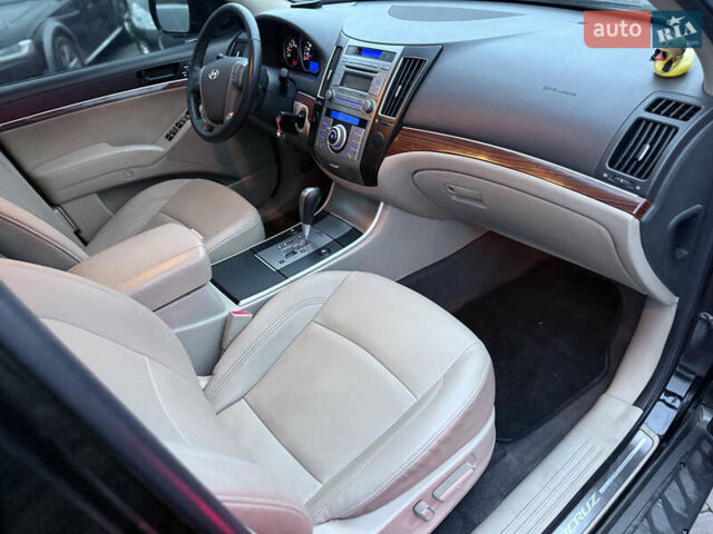 Черный Хендай Веракруз, объемом двигателя 3.8 л и пробегом 199 тыс. км за 7700 $, фото 10 на Automoto.ua