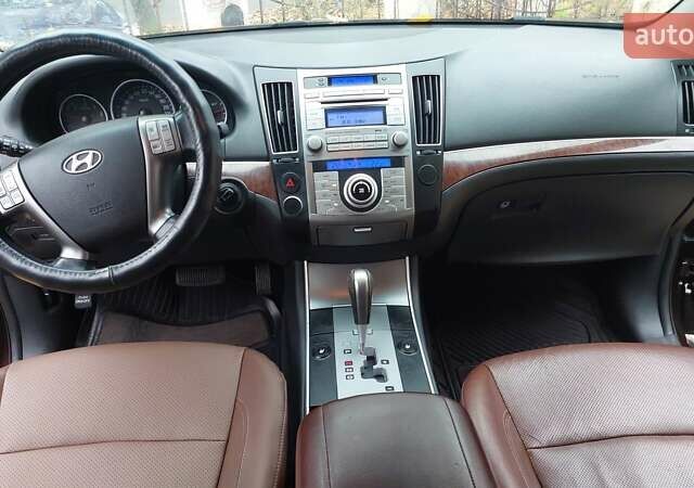Коричневый Хендай Веракруз, объемом двигателя 3 л и пробегом 359 тыс. км за 9950 $, фото 13 на Automoto.ua