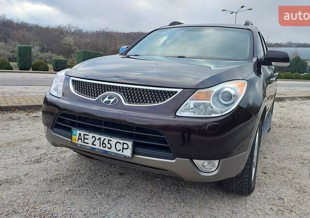 Коричневый Хендай Веракруз, объемом двигателя 3 л и пробегом 359 тыс. км за 9950 $, фото 1 на Automoto.ua