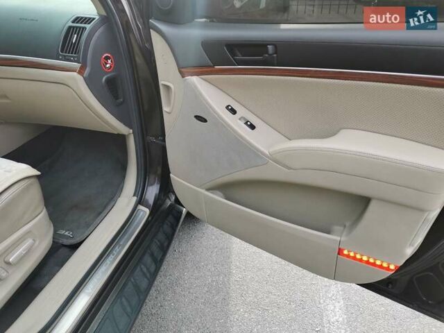 Коричневий Хендай Вєракруз, об'ємом двигуна 3 л та пробігом 263 тис. км за 11900 $, фото 33 на Automoto.ua