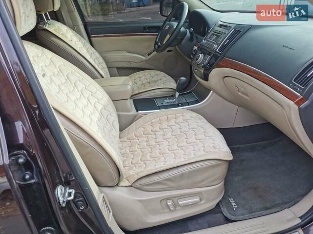 Коричневий Хендай Вєракруз, об'ємом двигуна 3 л та пробігом 263 тис. км за 11900 $, фото 30 на Automoto.ua