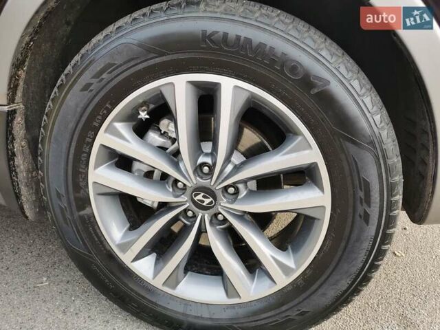 Коричневий Хендай Вєракруз, об'ємом двигуна 3 л та пробігом 263 тис. км за 11900 $, фото 37 на Automoto.ua