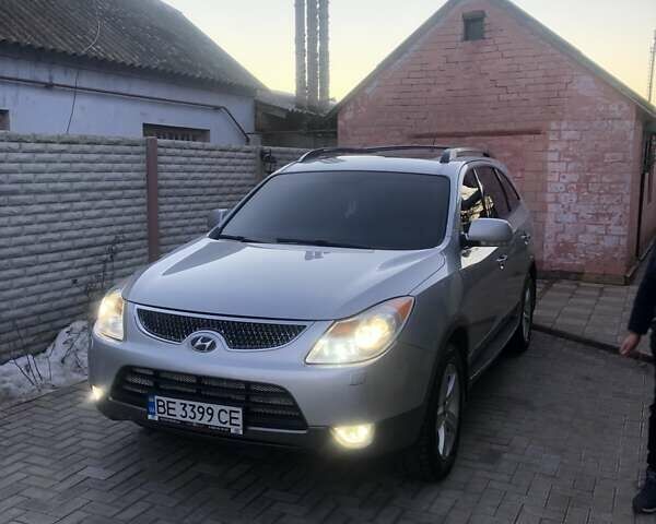 Сірий Хендай Вєракруз, об'ємом двигуна 3 л та пробігом 286 тис. км за 12000 $, фото 4 на Automoto.ua