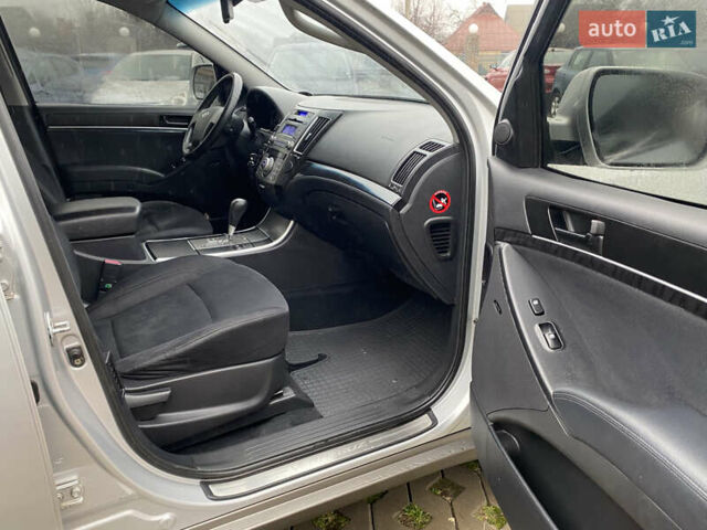 Сірий Хендай Вєракруз, об'ємом двигуна 3.8 л та пробігом 237 тис. км за 11700 $, фото 30 на Automoto.ua