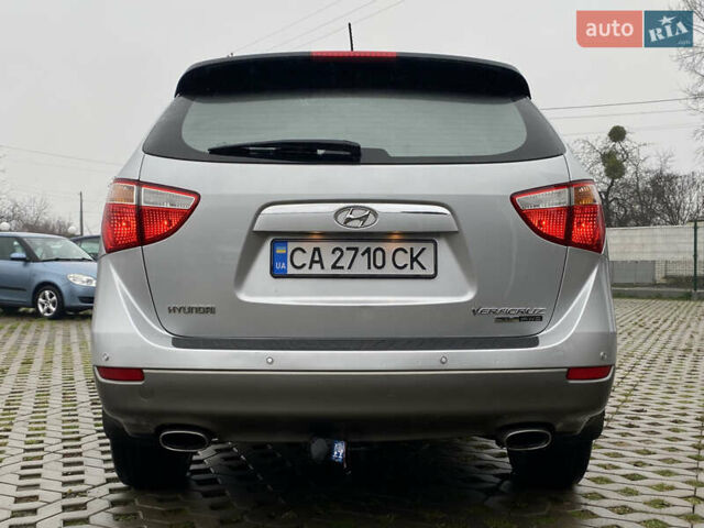 Сірий Хендай Вєракруз, об'ємом двигуна 3.8 л та пробігом 237 тис. км за 11700 $, фото 11 на Automoto.ua