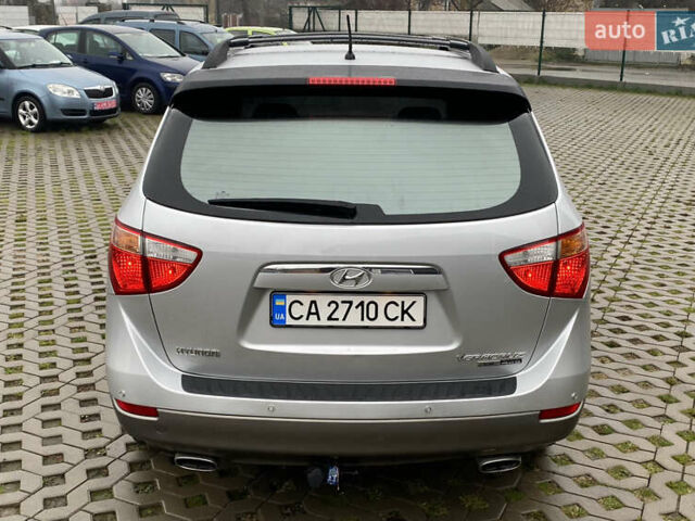 Сірий Хендай Вєракруз, об'ємом двигуна 3.8 л та пробігом 237 тис. км за 11700 $, фото 10 на Automoto.ua