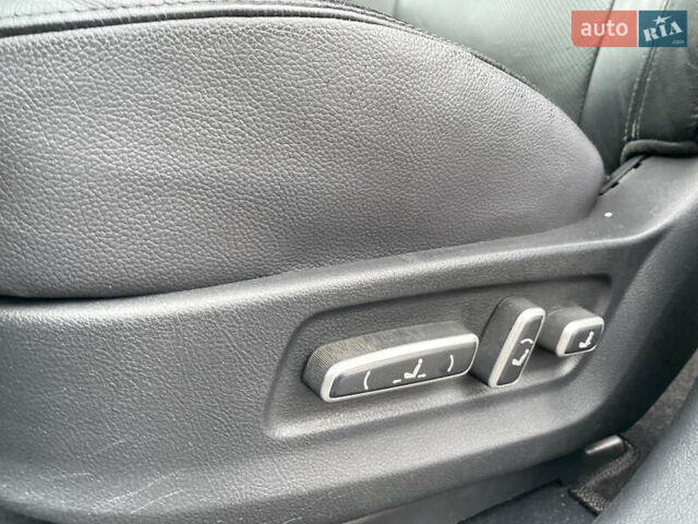 Серый Хендай Веракруз, объемом двигателя 2.9 л и пробегом 300 тыс. км за 9800 $, фото 15 на Automoto.ua