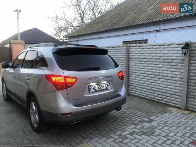 Сірий Хендай Вєракруз, об'ємом двигуна 3 л та пробігом 286 тис. км за 12000 $, фото 6 на Automoto.ua