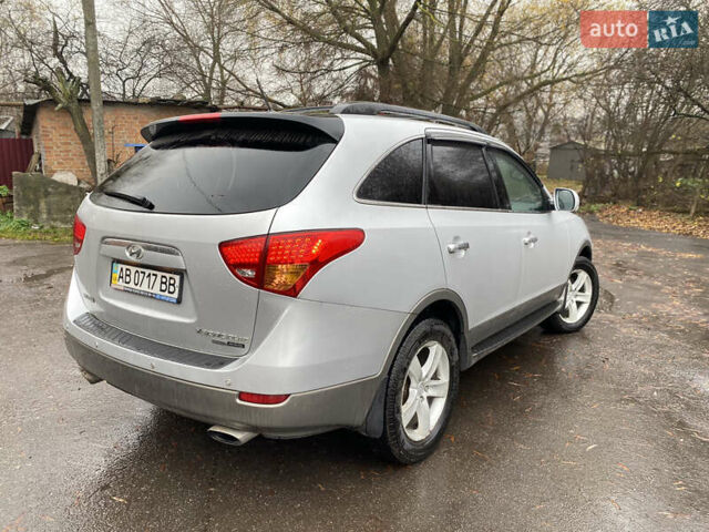 Серый Хендай Веракруз, объемом двигателя 2.9 л и пробегом 300 тыс. км за 9800 $, фото 8 на Automoto.ua