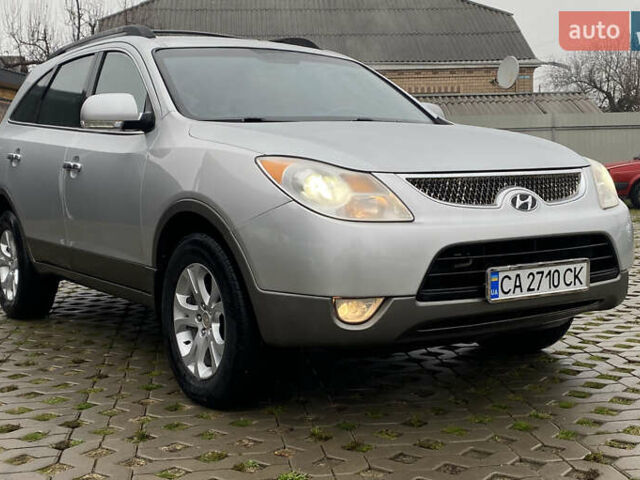 Сірий Хендай Вєракруз, об'ємом двигуна 3.8 л та пробігом 237 тис. км за 11700 $, фото 4 на Automoto.ua