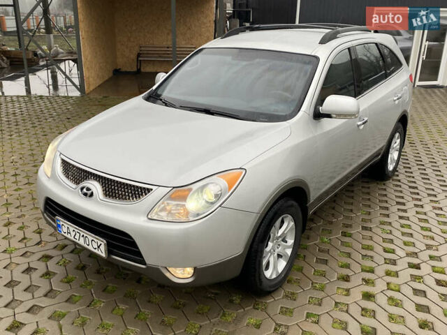 Сірий Хендай Вєракруз, об'ємом двигуна 3.8 л та пробігом 237 тис. км за 11700 $, фото 2 на Automoto.ua