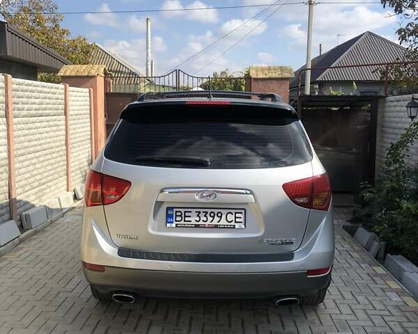Сірий Хендай Вєракруз, об'ємом двигуна 3 л та пробігом 286 тис. км за 12000 $, фото 3 на Automoto.ua