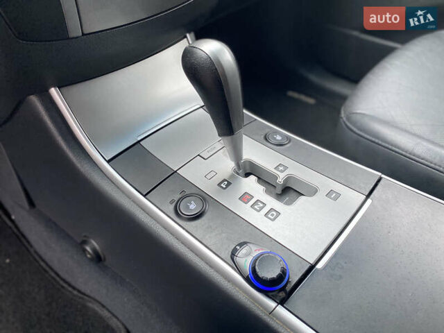 Серый Хендай Веракруз, объемом двигателя 2.9 л и пробегом 300 тыс. км за 9800 $, фото 19 на Automoto.ua