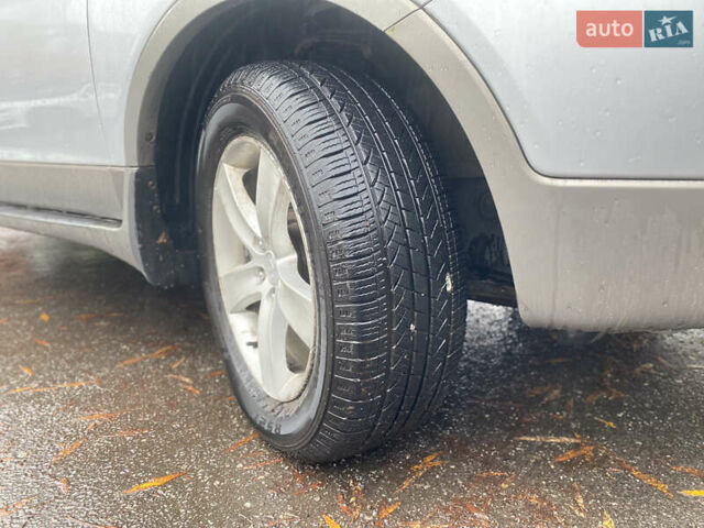 Серый Хендай Веракруз, объемом двигателя 2.9 л и пробегом 300 тыс. км за 9800 $, фото 5 на Automoto.ua
