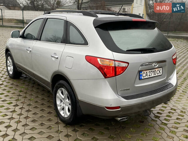 Сірий Хендай Вєракруз, об'ємом двигуна 3.8 л та пробігом 237 тис. км за 11700 $, фото 7 на Automoto.ua