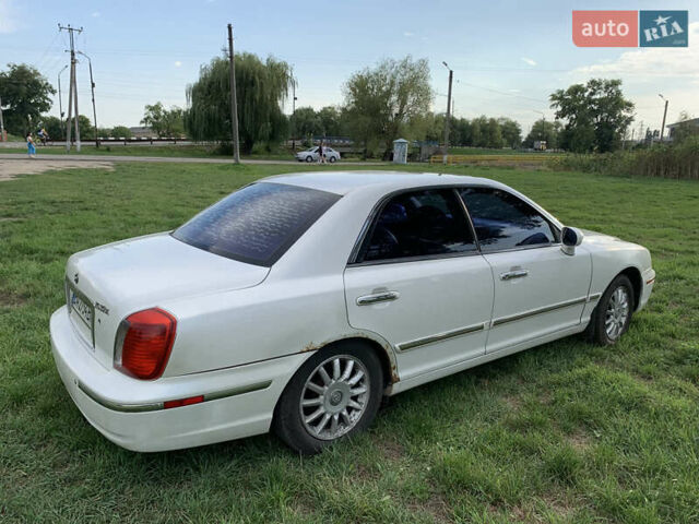 Белый Хендай КСГ, объемом двигателя 3.5 л и пробегом 222 тыс. км за 3631 $, фото 8 на Automoto.ua
