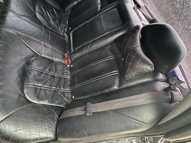 Чорний Хендай КСГ, об'ємом двигуна 3.5 л та пробігом 150 тис. км за 3150 $, фото 1 на Automoto.ua