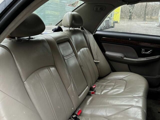 Чорний Хендай КСГ, об'ємом двигуна 3.5 л та пробігом 322 тис. км за 4000 $, фото 10 на Automoto.ua