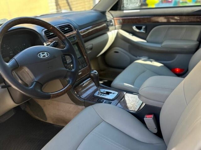 Чорний Хендай КСГ, об'ємом двигуна 3.5 л та пробігом 322 тис. км за 4000 $, фото 8 на Automoto.ua