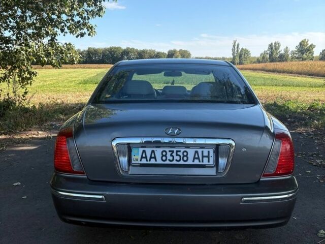 Серый Хендай КСГ, объемом двигателя 3.5 л и пробегом 230 тыс. км за 3500 $, фото 10 на Automoto.ua
