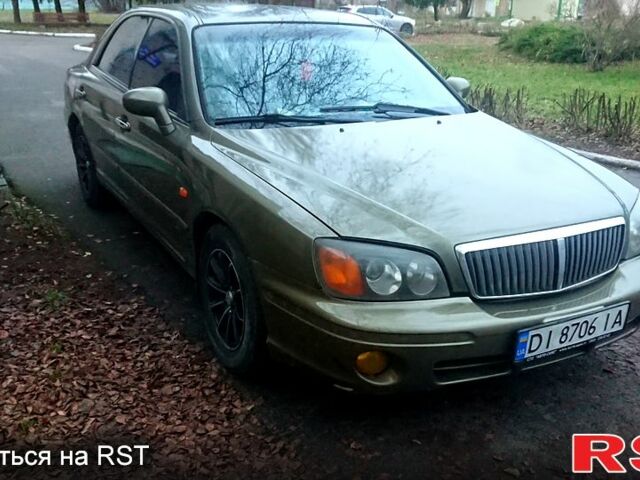 Зелений Хендай КСГ, об'ємом двигуна 3 л та пробігом 240 тис. км за 2300 $, фото 2 на Automoto.ua