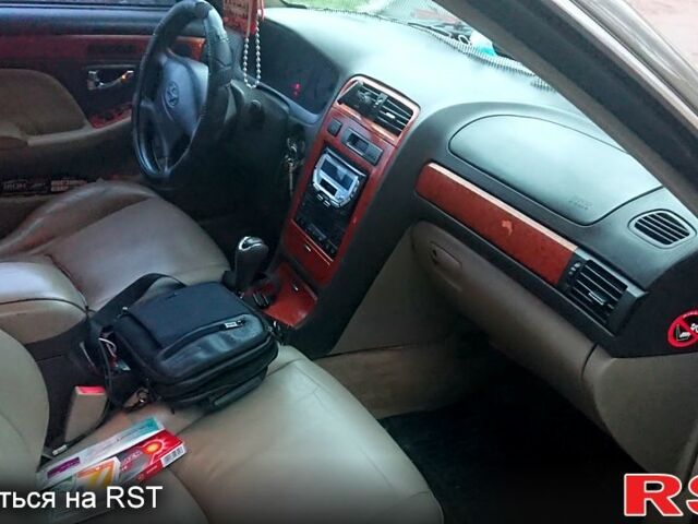 Зелений Хендай КСГ, об'ємом двигуна 3 л та пробігом 240 тис. км за 2300 $, фото 6 на Automoto.ua