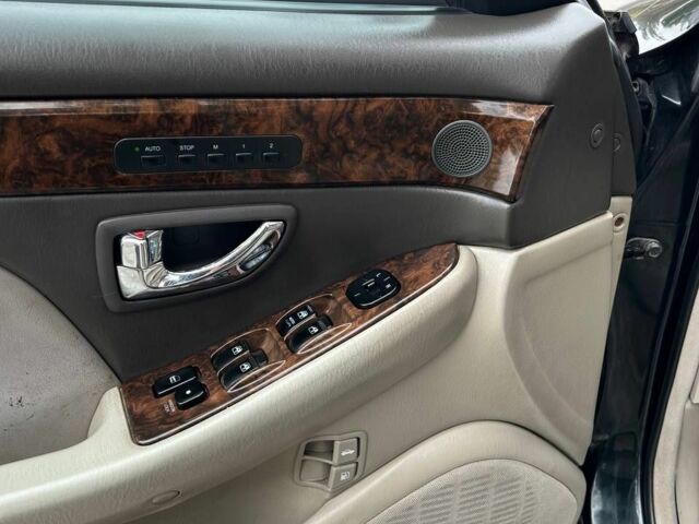 Зелений Хендай КСГ, об'ємом двигуна 3 л та пробігом 250 тис. км за 1393 $, фото 6 на Automoto.ua