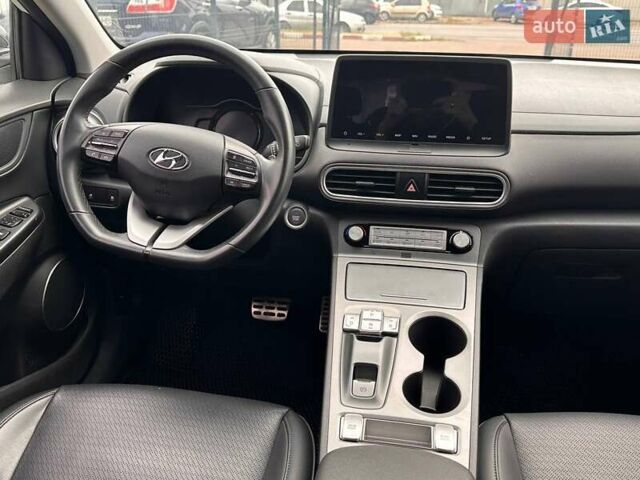 Белый Хендай Encino EV, объемом двигателя 0 л и пробегом 95 тыс. км за 15900 $, фото 27 на Automoto.ua