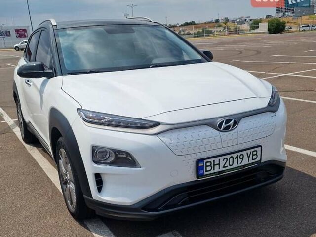 Белый Хендай Encino EV, объемом двигателя 0 л и пробегом 88 тыс. км за 16800 $, фото 11 на Automoto.ua