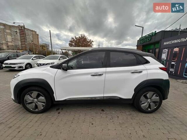 Белый Хендай Encino EV, объемом двигателя 0 л и пробегом 95 тыс. км за 15900 $, фото 12 на Automoto.ua