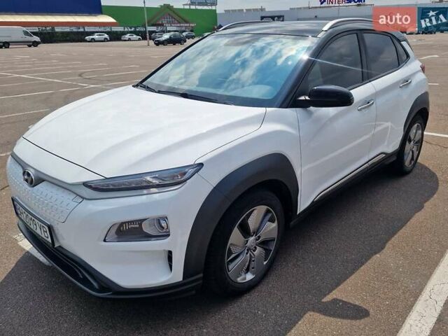 Белый Хендай Encino EV, объемом двигателя 0 л и пробегом 88 тыс. км за 16800 $, фото 1 на Automoto.ua