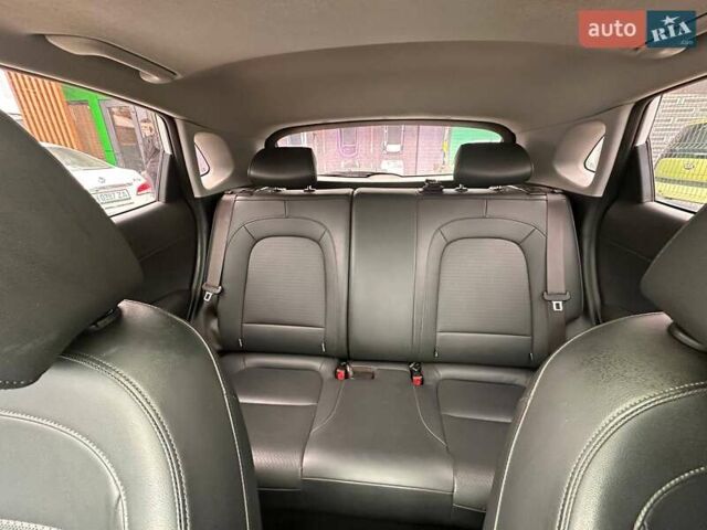 Белый Хендай Encino EV, объемом двигателя 0 л и пробегом 95 тыс. км за 15900 $, фото 18 на Automoto.ua