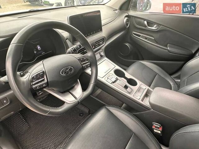 Белый Хендай Encino EV, объемом двигателя 0 л и пробегом 95 тыс. км за 15900 $, фото 23 на Automoto.ua