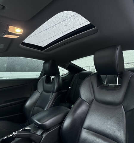 Белый Хендай Genesis Coupe, объемом двигателя 2 л и пробегом 55 тыс. км за 13500 $, фото 10 на Automoto.ua