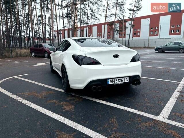 Белый Хендай Genesis Coupe, объемом двигателя 2 л и пробегом 196 тыс. км за 9800 $, фото 10 на Automoto.ua