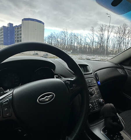 Белый Хендай Genesis Coupe, объемом двигателя 2 л и пробегом 269 тыс. км за 8700 $, фото 13 на Automoto.ua