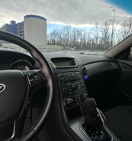 Белый Хендай Genesis Coupe, объемом двигателя 2 л и пробегом 269 тыс. км за 8700 $, фото 14 на Automoto.ua