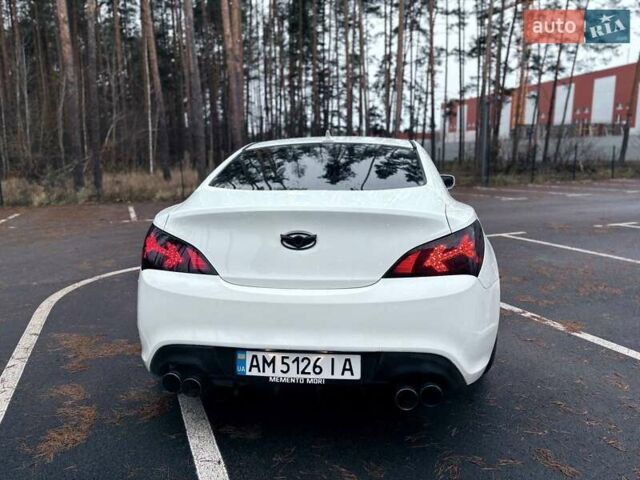 Белый Хендай Genesis Coupe, объемом двигателя 2 л и пробегом 196 тыс. км за 9800 $, фото 13 на Automoto.ua
