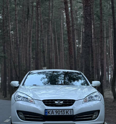 Белый Хендай Genesis Coupe, объемом двигателя 2 л и пробегом 55 тыс. км за 13500 $, фото 1 на Automoto.ua