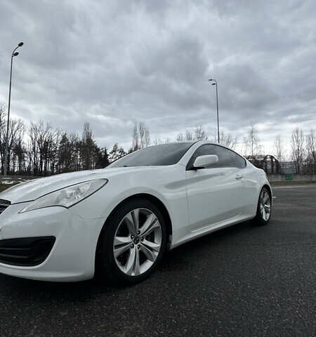 Белый Хендай Genesis Coupe, объемом двигателя 2 л и пробегом 269 тыс. км за 8700 $, фото 2 на Automoto.ua