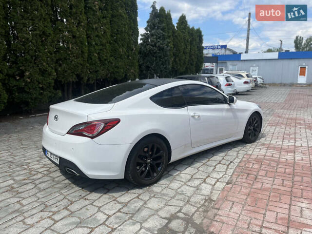 Белый Хендай Genesis Coupe, объемом двигателя 2 л и пробегом 147 тыс. км за 9999 $, фото 10 на Automoto.ua