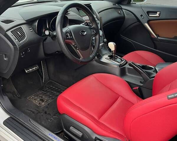 Белый Хендай Genesis Coupe, объемом двигателя 2 л и пробегом 113 тыс. км за 11500 $, фото 22 на Automoto.ua