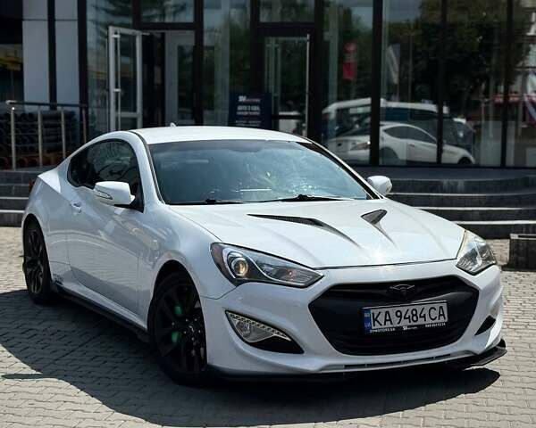 Белый Хендай Genesis Coupe, объемом двигателя 3.8 л и пробегом 49 тыс. км за 14900 $, фото 1 на Automoto.ua