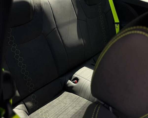 Белый Хендай Genesis Coupe, объемом двигателя 3.8 л и пробегом 49 тыс. км за 14900 $, фото 20 на Automoto.ua