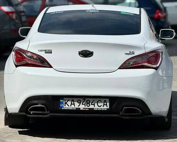 Белый Хендай Genesis Coupe, объемом двигателя 3.8 л и пробегом 49 тыс. км за 14900 $, фото 8 на Automoto.ua